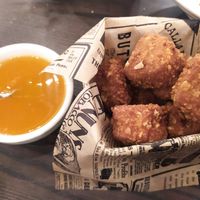 Nuggets veganos con salsa de mango at Taberna Gastronómica La Flaca in Zamora