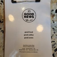 Speisekarte at Good News Coffee Shop in Paris