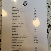 Getränke at Good News Coffee Shop in Paris