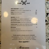 Wochenende at Good News Coffee Shop in Paris