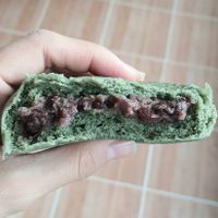 mugwort steamed bun - inside at Joseon Snack - 조선스낵 in Busan