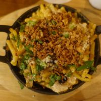 Truffle Mac Pfanne at Virtuous Pie in Cologne