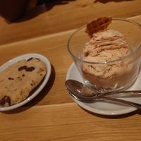 Chocolate Chip Cookie & Himbeer Cheesecake Eis #Veganuary at Virtuous Pie in Cologne