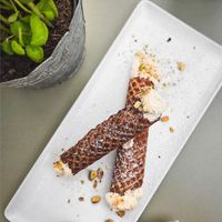 LEMON PISTACHIO CANNOLI (Special) at Virtuous Pie in Cologne