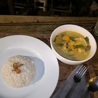 Curry de verduras con tofu y calabaza. at Tevana Vida Kitchen in 