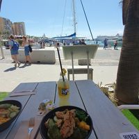 Posizione e vista sul porto di Malaga at Tasty Poke in Malaga