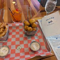 Onion hay & cheese curds at Ollie's Madison in Fitchburg