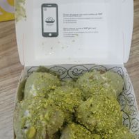 Pistache croustillante at Lokma in Montreal