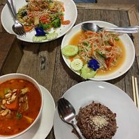 Curry, rice, pad Thai at La Carotte Qui Rit in Surat Thani