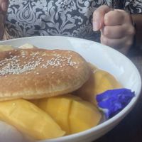Pancake with mango and banana at La Carotte Qui Rit in Surat Thani