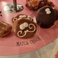 Maple Cream at DEN - Voodoo Doughnut - Concourse B in Denver