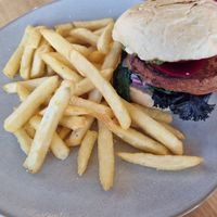 Burger at Richardson's Bistro in Coles Bay