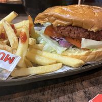 Beyond burger con patatas   at Karpanta in Sevilla