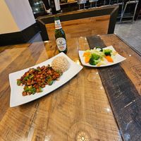 Kung Pow Chickn & Steamed Veg w delish NA Beer at Vegan District Asian Eatery in Loma Linda