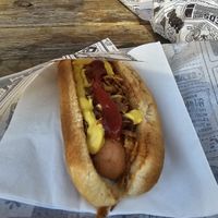 Vegan hot dog at Apurabarriles in El Chorro