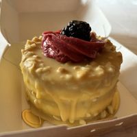 Cake 😋😋😋😋😋😋😋  at La Moderneta in Girona