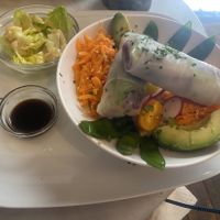 Bowl with spring rolls    at Grain de Sable in Marseille