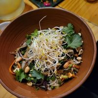 Pad thai at Pez Globo in Mendoza