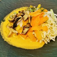 Fideos con verduras al curry at El Curry Verde in Hondarribia