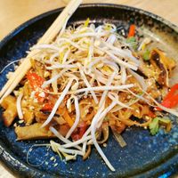 Plato oriental at El Curry Verde in Hondarribia