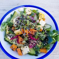 Wonderful salad with sesame oil at El Curry Verde in Hondarribia