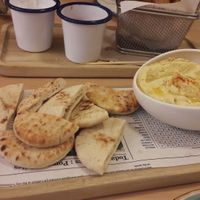 Houmous at El Curry Verde in Hondarribia