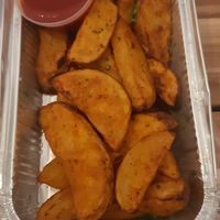 Potato wedges at Mundo Vegan in Barcelona