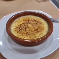 Crema catalana para el postre. Estaba deliciosa 🌱❤️🇪🇸 at Mundo Vegan in Barcelona