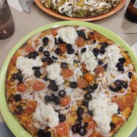 Pizza mundo especial at Mundo Vegan in Barcelona