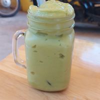 Avo smoothie at Bahn Mi Tron - CircleT in Ninh Binh