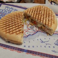 Vegan campero sandwich at Granjero Busca Campero in Madrid