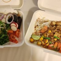 Mixed vegetable salad (150 THB) and Tofu Pad Thai (80 THB) at Chai Thaifood in Phuket