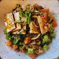 Teriyaki tofu bowl at Life Alive Organic Cafe in Salem