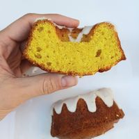 Lemom cake - inside & size at Ding Ding Bbang - 딩딩빵 in Seoul