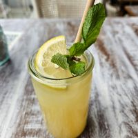 Ginger Lemon Squash (0.34l, 5.90€) at Buur Deli in Dusseldorf