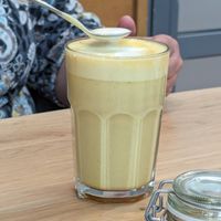 Kurkuma Milch at DenkMahl Rösterei in Poessneck