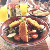 vegan fake chikn salad at Deins & Meins in Zell Am See