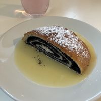 Poppy seed roll with sweet lemon sauce  at Klorofüll in Tallinn