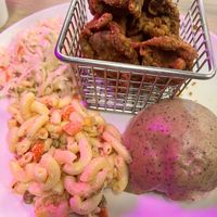 The oyster mushrooms were delicious. The mash potatoes were gross. The flavor was pepper and more pepper. I’ll stick to Colton location #Veganuary at Viva Vegan Diner in Upland