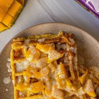 Gofres de quinoa y mango  at NQ Take Away - NATURQUINOA in Madrid