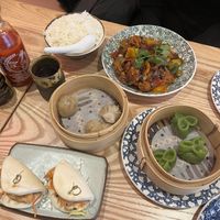 Chick’n bao buns, spicy veg dim sum, spinach dim sum, and black bean chick’n! All delicious  at Dim T in Loughton