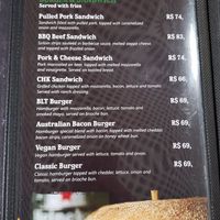 Menu with a labeled vegan burger. December 2022.

Cardápio com um búrger vegano. Dezembro 2022. at GRU - Living Heineken - T3 in Sao Paulo