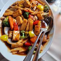 Tofu with Sezchuan Sauce and veggies at Bambus Garden in Hannover