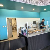 Very friendly owner at MidnighTreats in Arlington