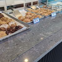 Probably around half a dozen options at opening weekend at MidnighTreats in Arlington