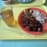 Missing the chop sue i it took another 15 min  at Oscar in Tokyo