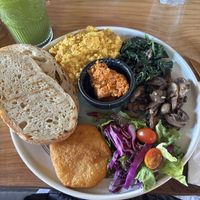 Big breakie 💕  at Mana Retreat in 