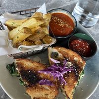 pesto grilled cheese   at Ver De in El Nido