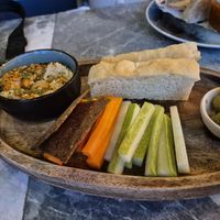Mezze platter (some of the best houmous I've ever had) at Ver De in El Nido