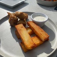 “Fish and chips” veganas de alcachofa. 💚💚💚  at Pan & Mermelada in Marbella